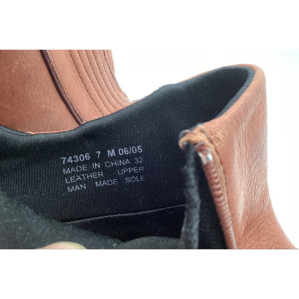 Clarks Muckers Waterproof Leather Ankle Boots Brown Zip Rubber Sole size 7 - Picture 6 of 7
